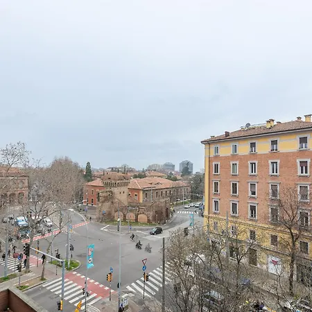 Roomy Near Unibo & Porta San Donato Bologna