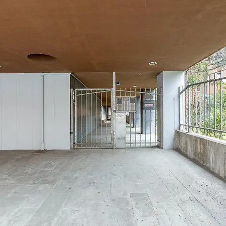 아파트 Guesthost - Roomy Near Unibo & Porta San Donato *