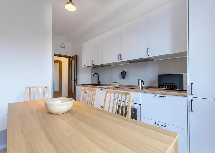 Guesthost - Roomy Near Unibo & Porta San Donato 아파트 볼로냐