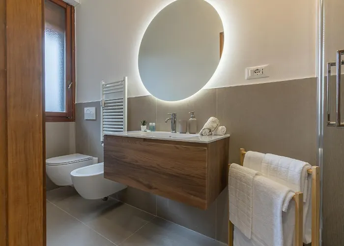 Guesthost - Roomy Near Unibo & Porta San Donato 아파트 *