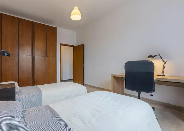 Guesthost - Roomy Near Unibo & Porta San Donato