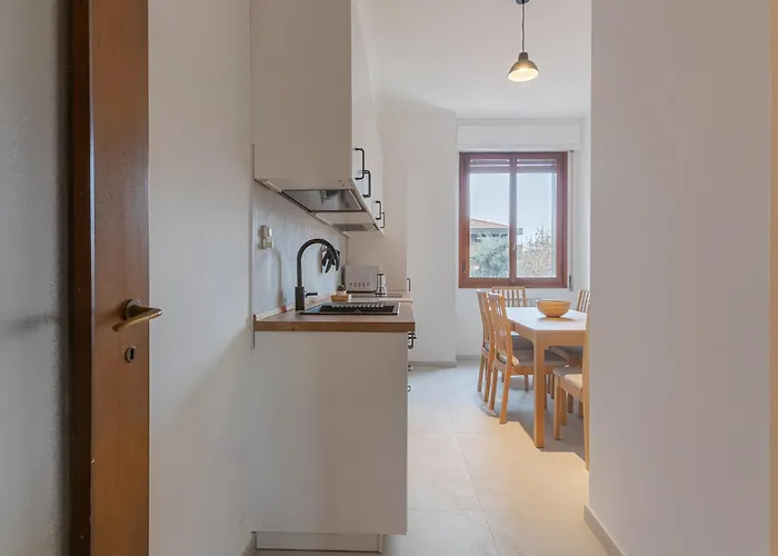 아파트 Guesthost - Roomy Near Unibo & Porta San Donato *