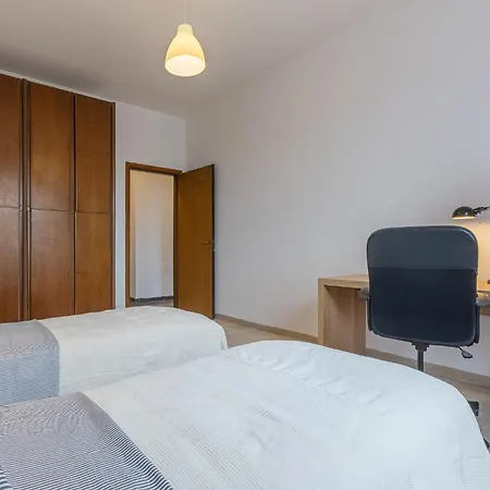 Roomy Near Unibo & Porta San Donato