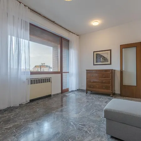 Appartement Roomy Near Unibo & Porta San Donato Bologne
