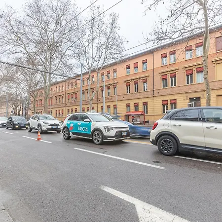 Roomy Near Unibo & Porta San Donato * Bologne